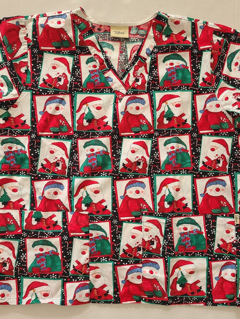 Tafford Christmas Scrubs XL Holiday Snowman Santa Medical Nurse Scrub Shirt 48"